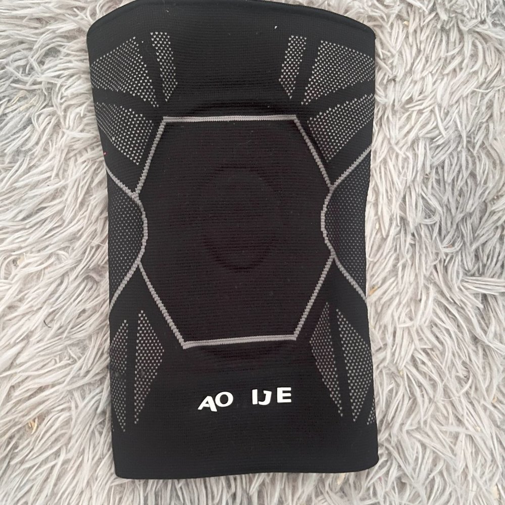 Protective Knee support compression sleeve